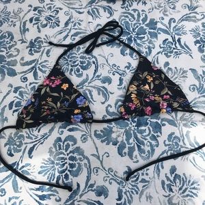 SAN LORENZO swim reversible string bikini top.